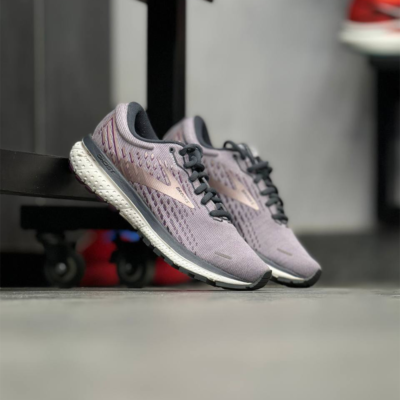 کتونی بروکس گاست 13 Brooks ghost 13 1203381B550