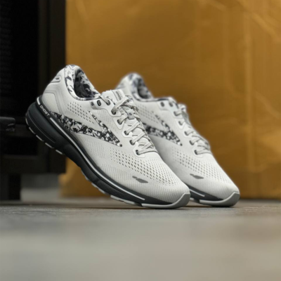 کتونی بروکس گاست 15 Brooks ghost 15 1203801B149