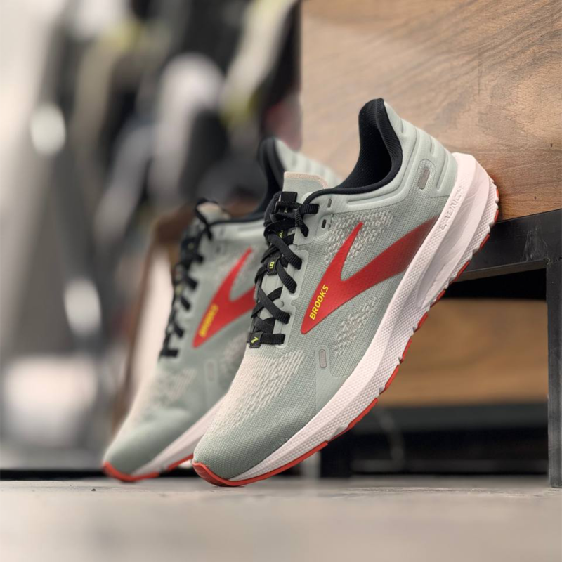 کتونی بروکس لانچ 9 Brooks launch 9 1103861D413