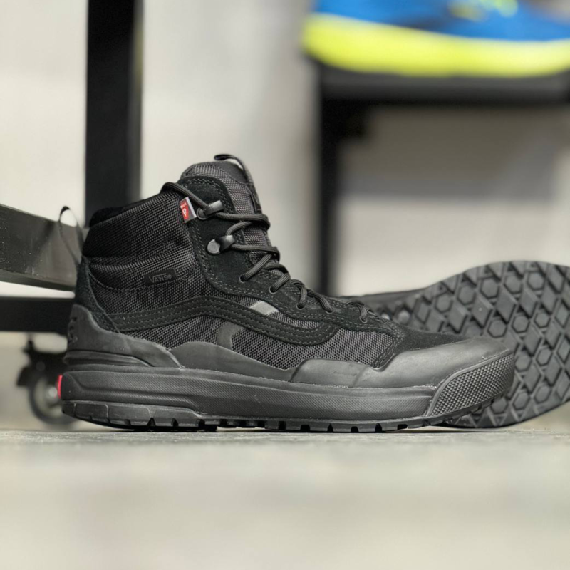 بوت ونس الترا رینج Vans ultra range 500383