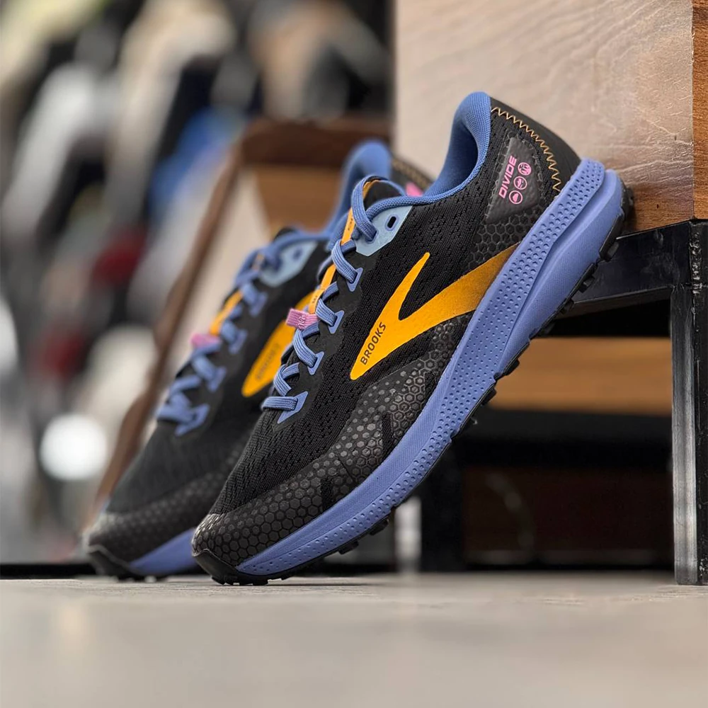 brooks-davids-cotton-1203681b096 (2) کتونی بروکس دیوید Brooks divide 
1203681B096 - Image 2