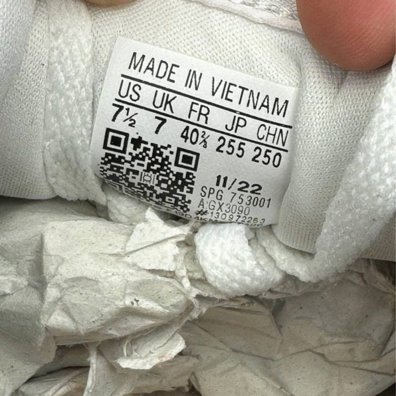 کتونی آدیداس ران adidas run 70s
GX3090 - Image 4