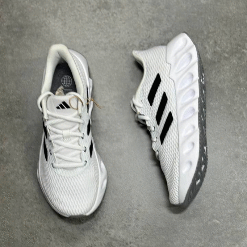 کتونی آدیداس سویچ ران adidas switch run 
IG2451 - Image 2