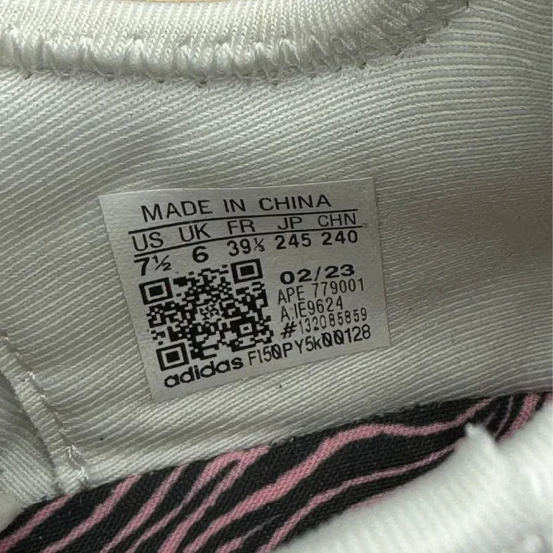 کتونی آدیداس ان ام دی adidas NMD 
IE9624 - Image 4