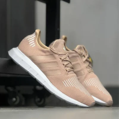 کتونی آدیداس سویفت ران adidas swift run CG6130