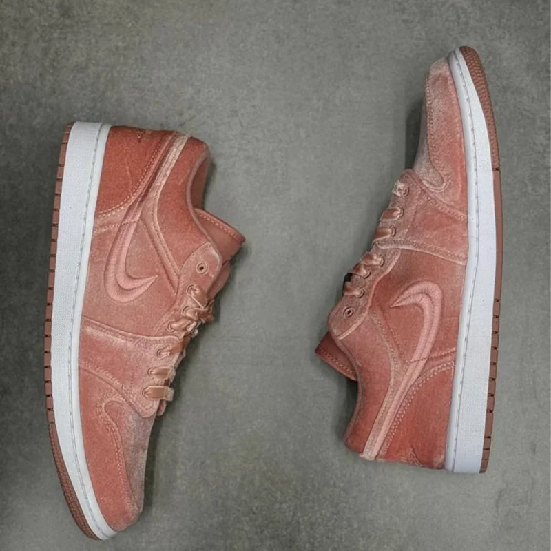 کتونی نایک ایر جردن 1 Nike Air jordan 1 
DQ8396600 - Image 3