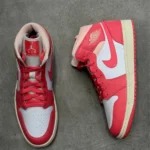 کتونی نایک ایر جردن 1 Nike jordan 1 
BQ6472186 - Image 2