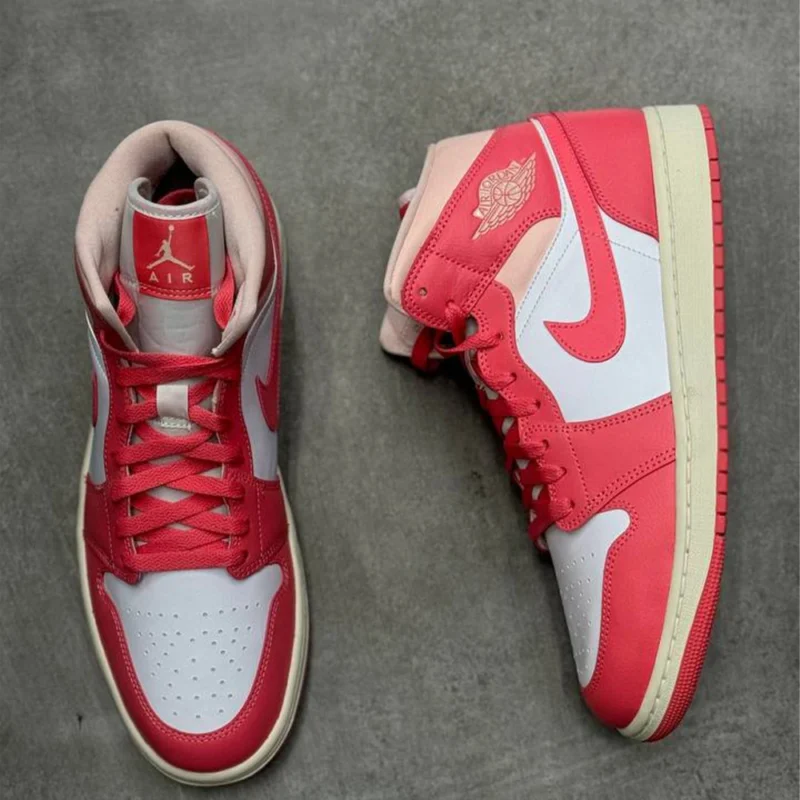 کتونی نایک ایر جردن 1 Nike jordan 1 
BQ6472186 - Image 2