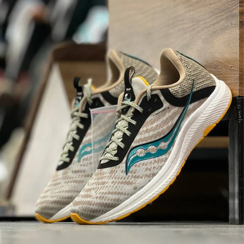 کتونی ساکونی فریدام 5 Saucony freedom 5 S2072635
