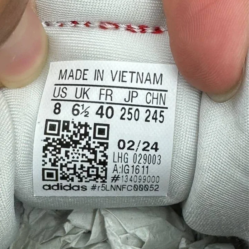 کتونی آدیداس کریزی فلایت 5 adidas crazy flight 5 
IG1611 - Image 5