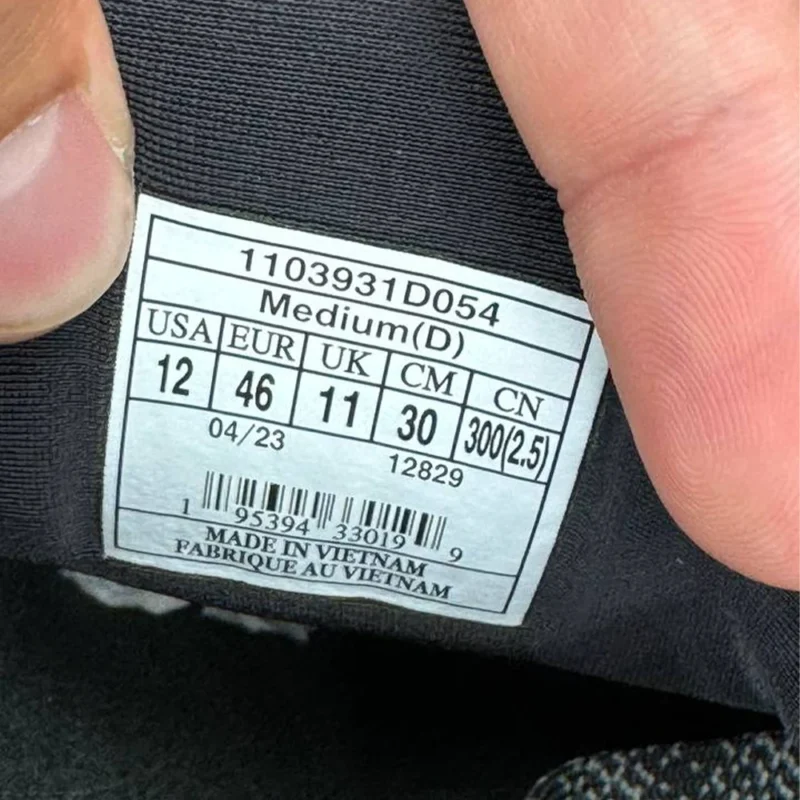 کتونی بروکس گاست 15 Brooks ghost 15 
1103931D054 - Image 2