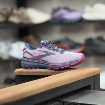 کتونی بروکس گاست 15 Brooks ghost 15 1203801B592