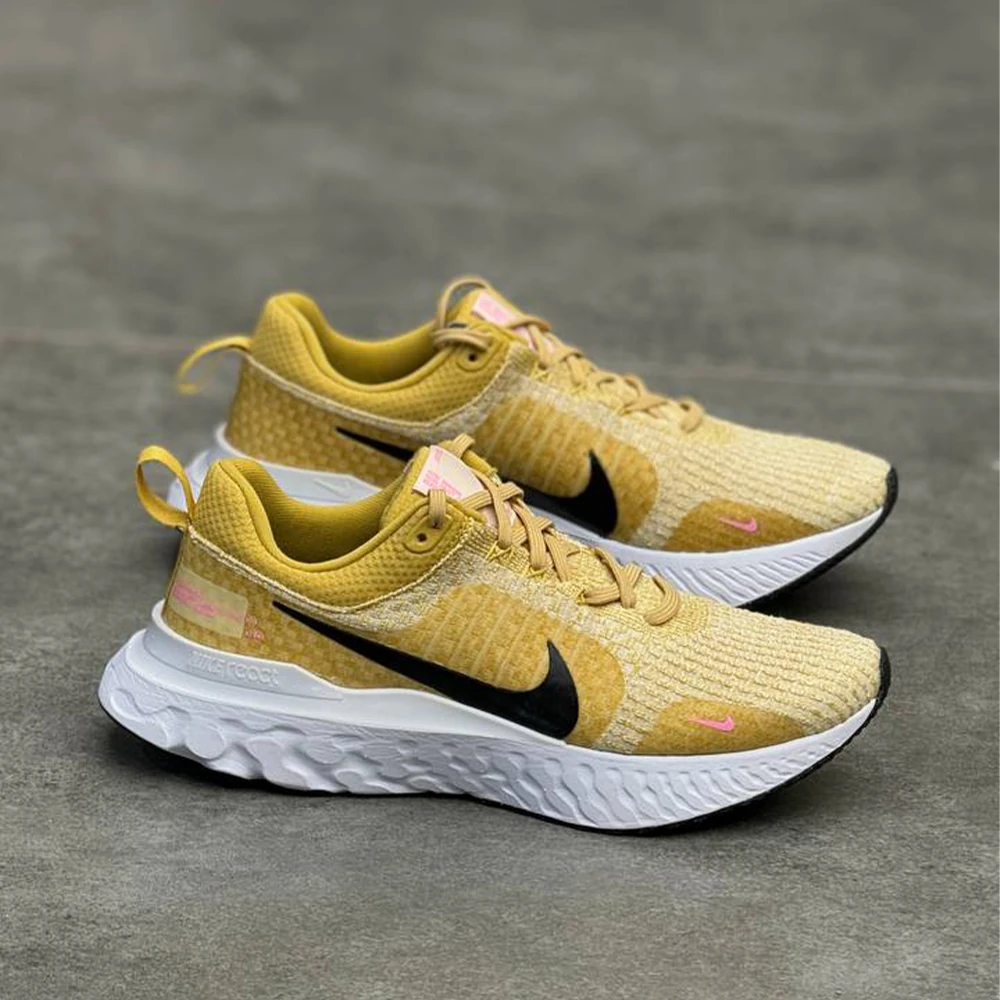 Nike Racket Infinity 3 Mustard Yellow Black Stripe White Sole 43 (1) نایک ریکت اینفینیتی 3 خردلی زرد خط مشکی زیره سفید 43