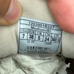 کتونی بروکس اریل جی تی اس 23 Brooks ariel GTS 23
1203901B227 - Image 4