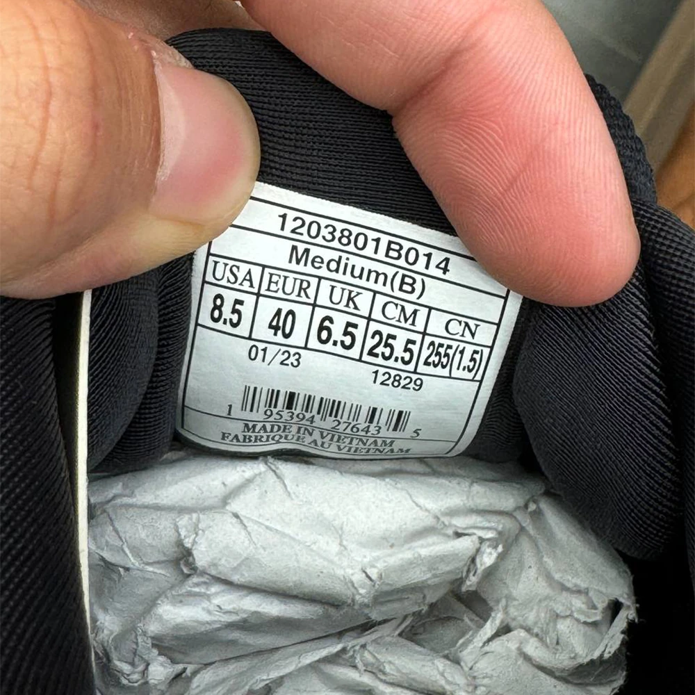 Brooks Ghost 15 1203801B014 (4) کتونی بروکس گاست 15 Brooks ghost 15 
1203801B014 - Image 4