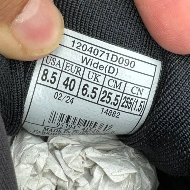 کتونی بروکس گاست 16 Brooks ghost 16 
1204071D090 - Image 4