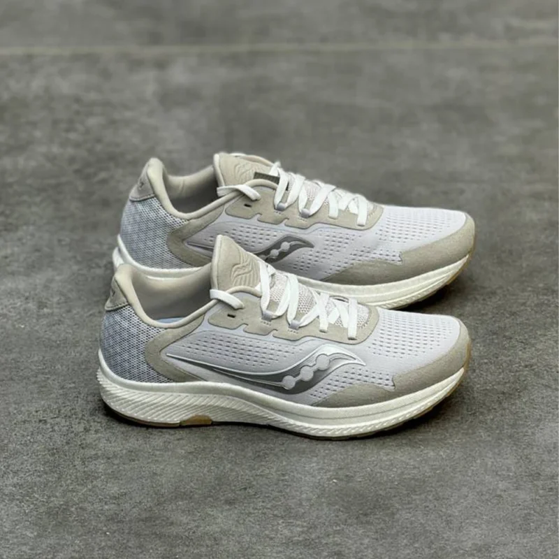 کتونی ساکونی فریدام 4 Saucony freedom 4 S1061715