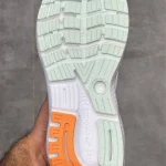 کتونی بروکس گاست 16 Brooks ghost 16 
1204071B411 - Image 4