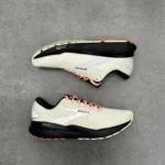 بروکس گاست 16 Brooks Ghost 16 
1104181D157 - Image 2