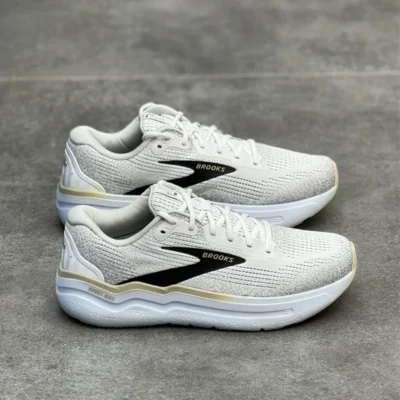 کتونی بروکس گاست مکس 2 Brooks Ghost max 2 1104311D125